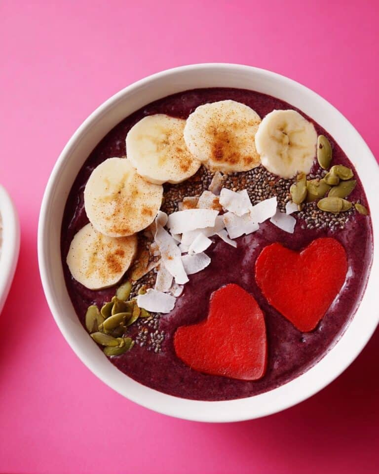 Red Velvet Beet Smoothie Bowl Recipe